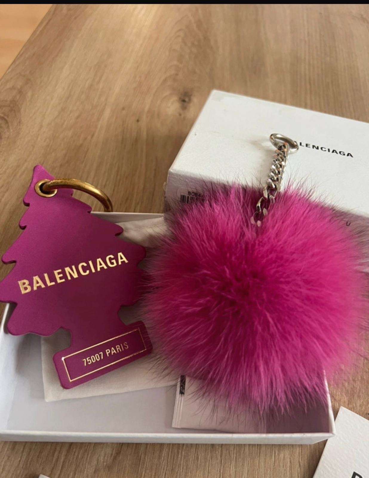 Balenciaha klúčenka