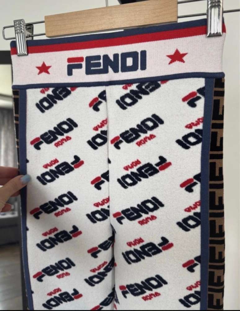 Fendi komplet