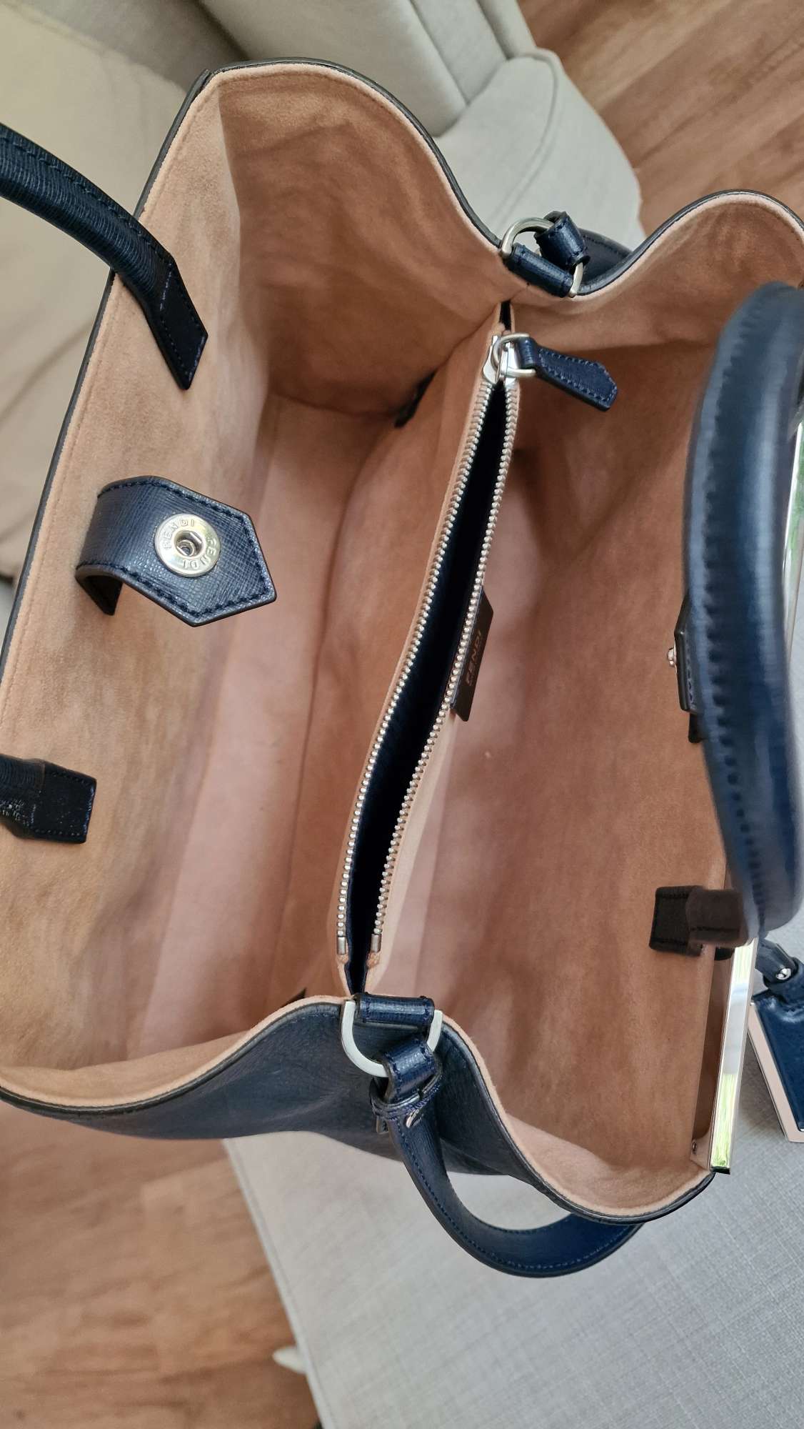 Kabelka FENDI 2JOURS