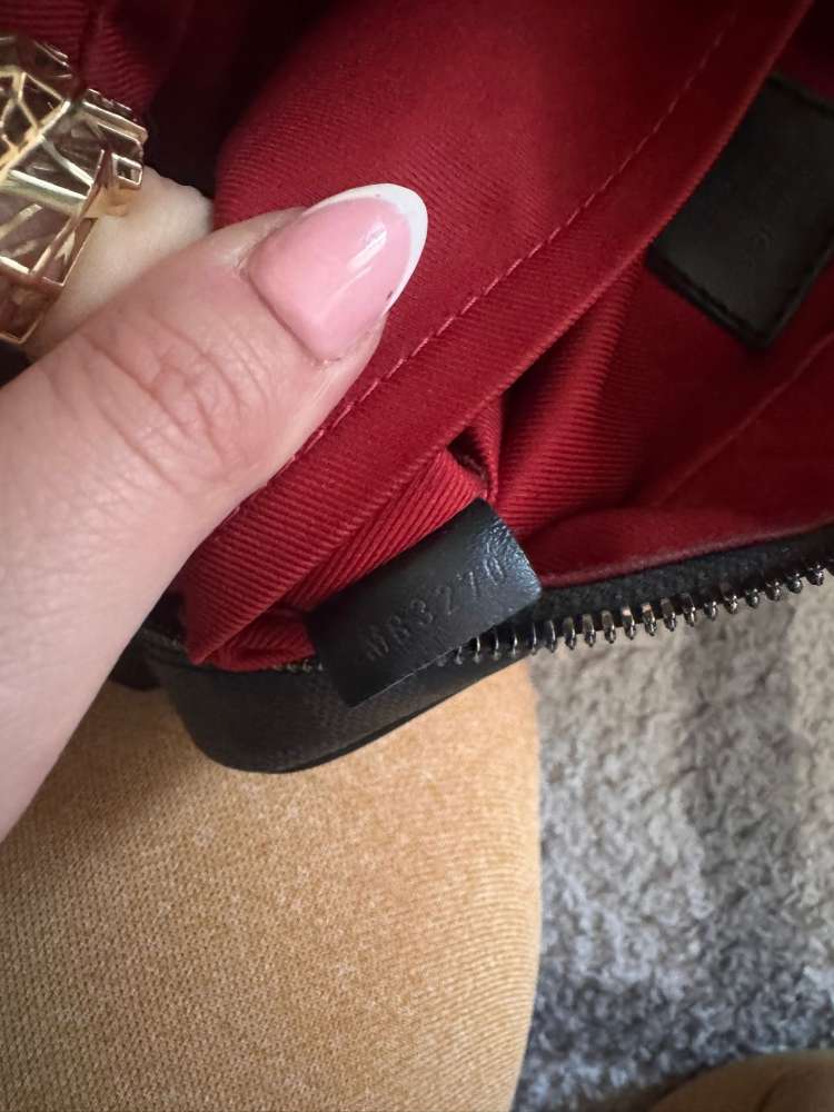 Louis Vuitton ladvinka