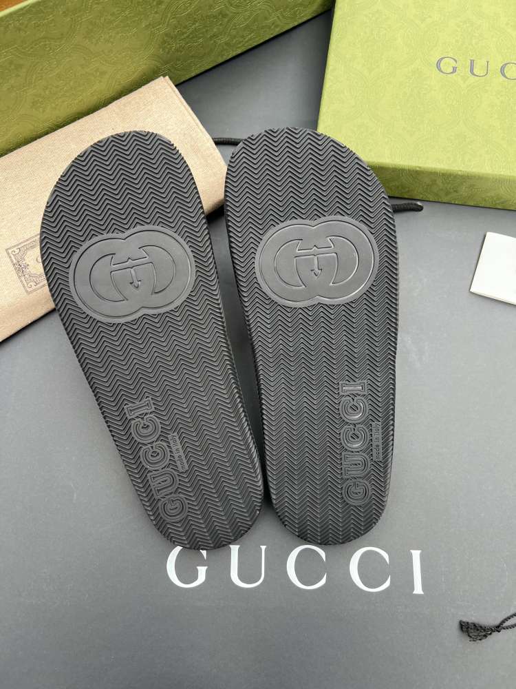 Gucci Interlocking pánské šlapky