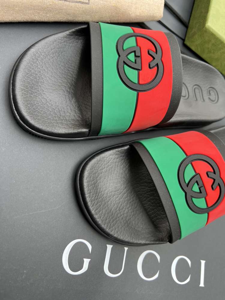 Gucci Interlocking pánské šlapky