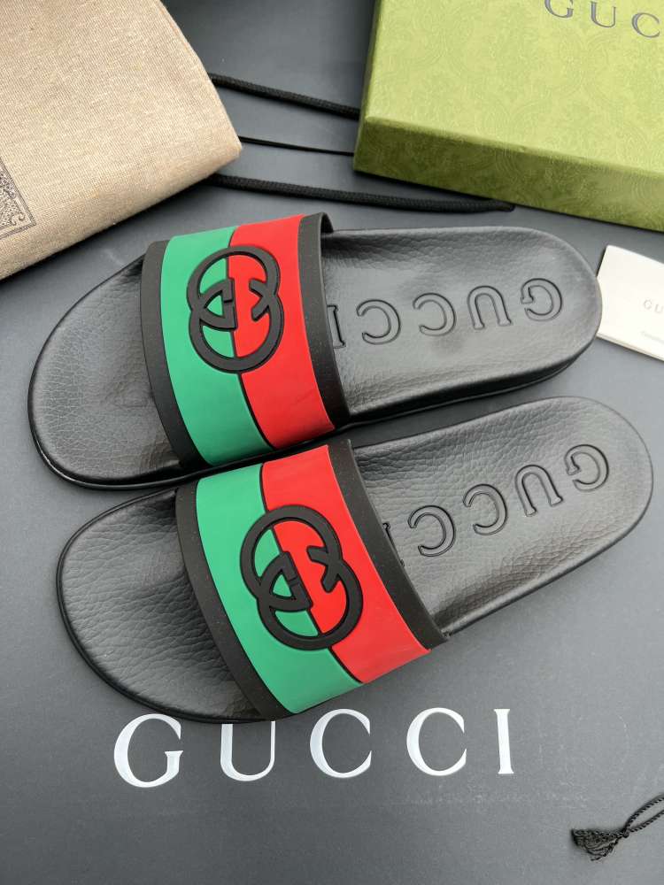 Gucci Interlocking pánské šlapky