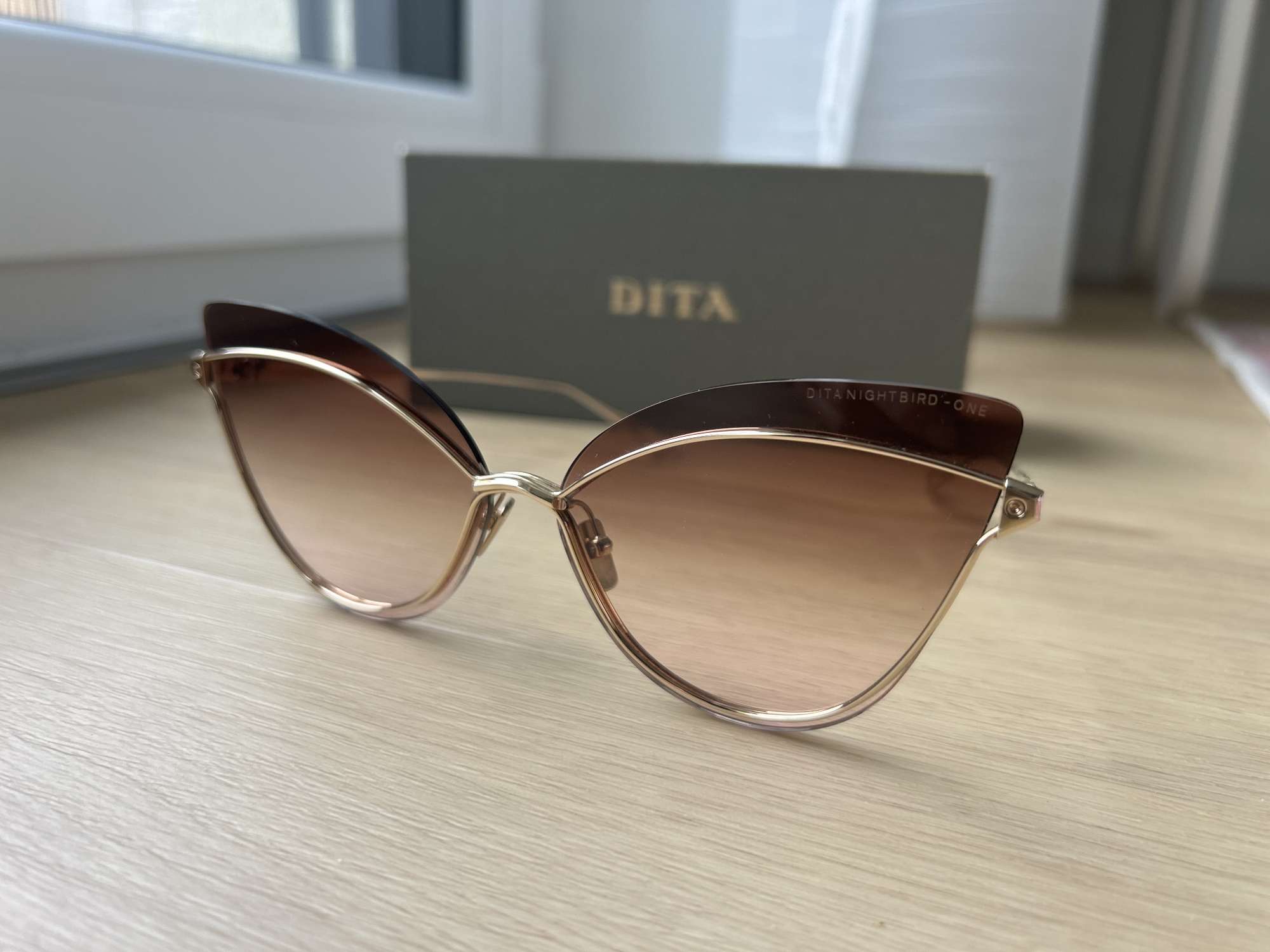 Dita Nightbird jedna