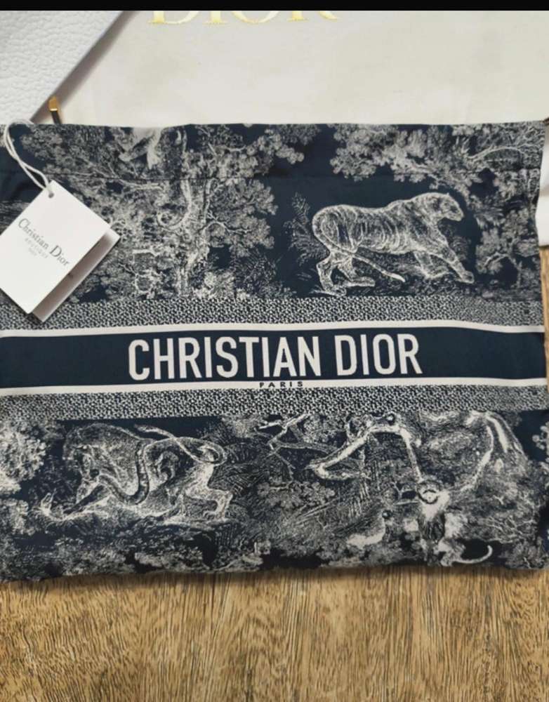 Dior clutch