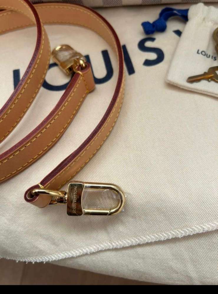 Louis Vuitton speedy 30