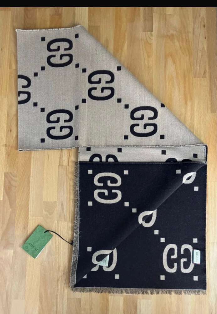 Gucci šál