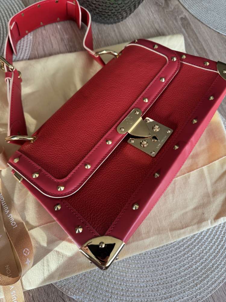 Louis Vuitton Suhali shoulder bag