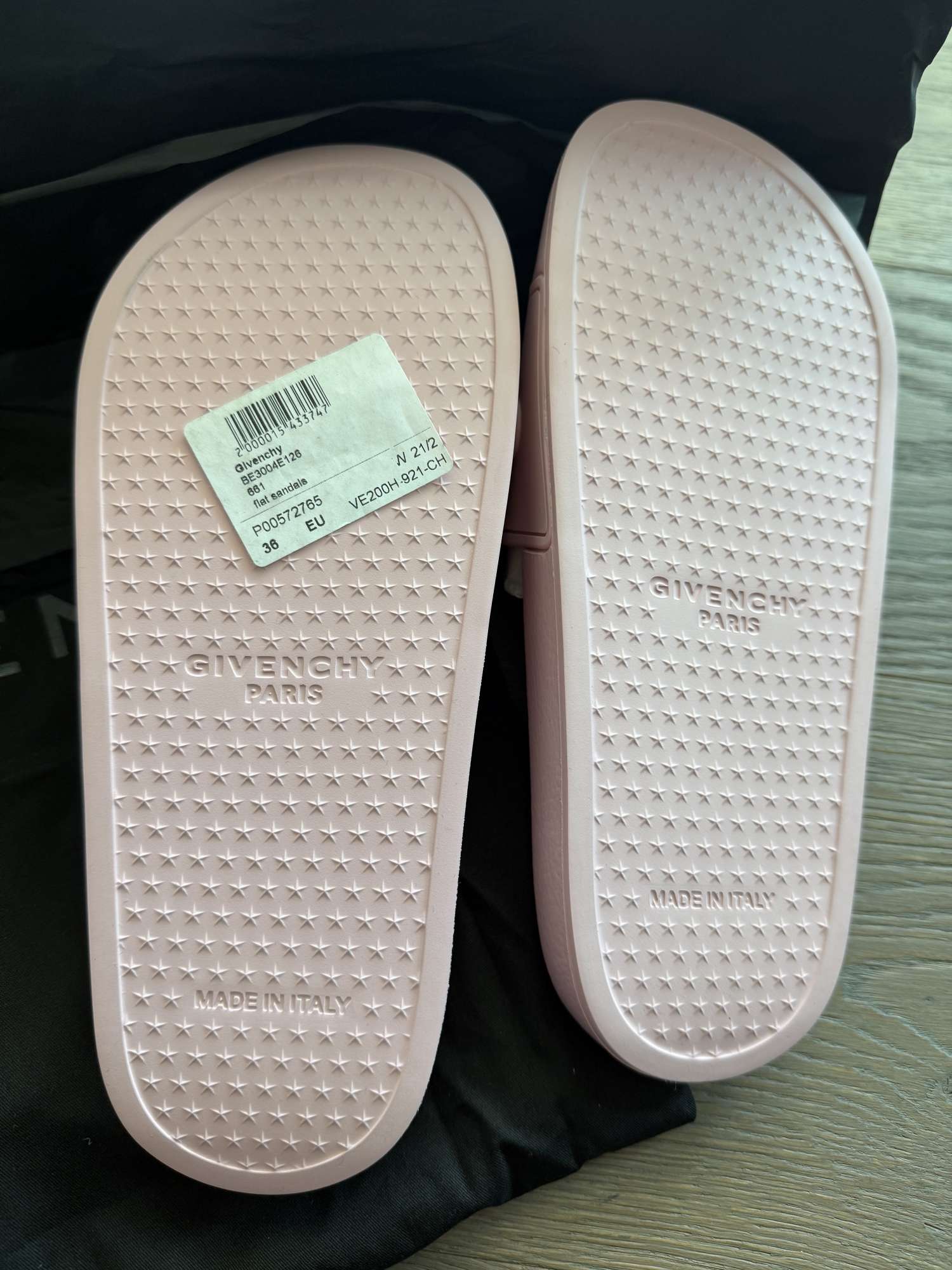 Givenchy pantofle