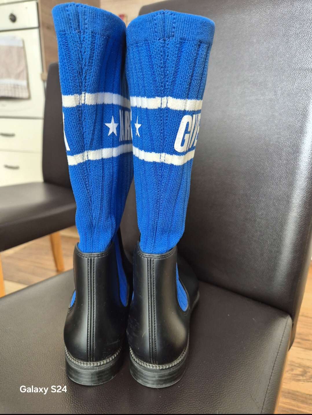 Givenchy čižmo-gumáky.