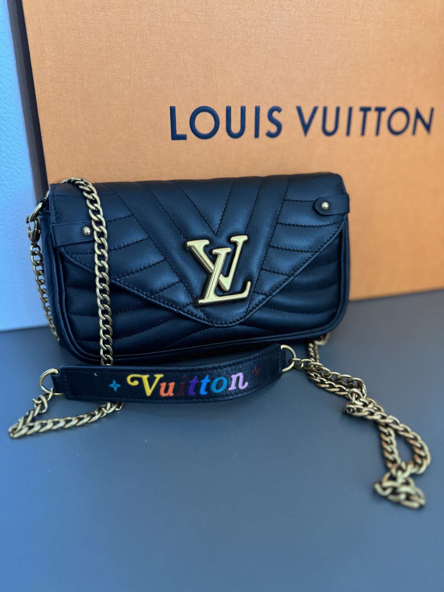 Louis Vuitton kabelka New wave leather crossbody bag