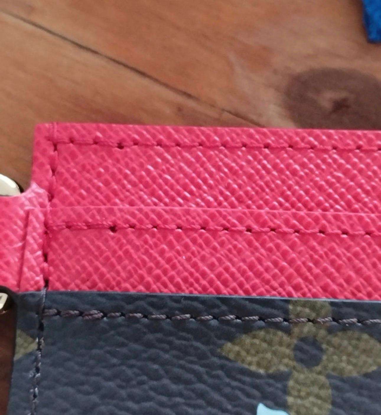 Louis Vuitton kartovnik