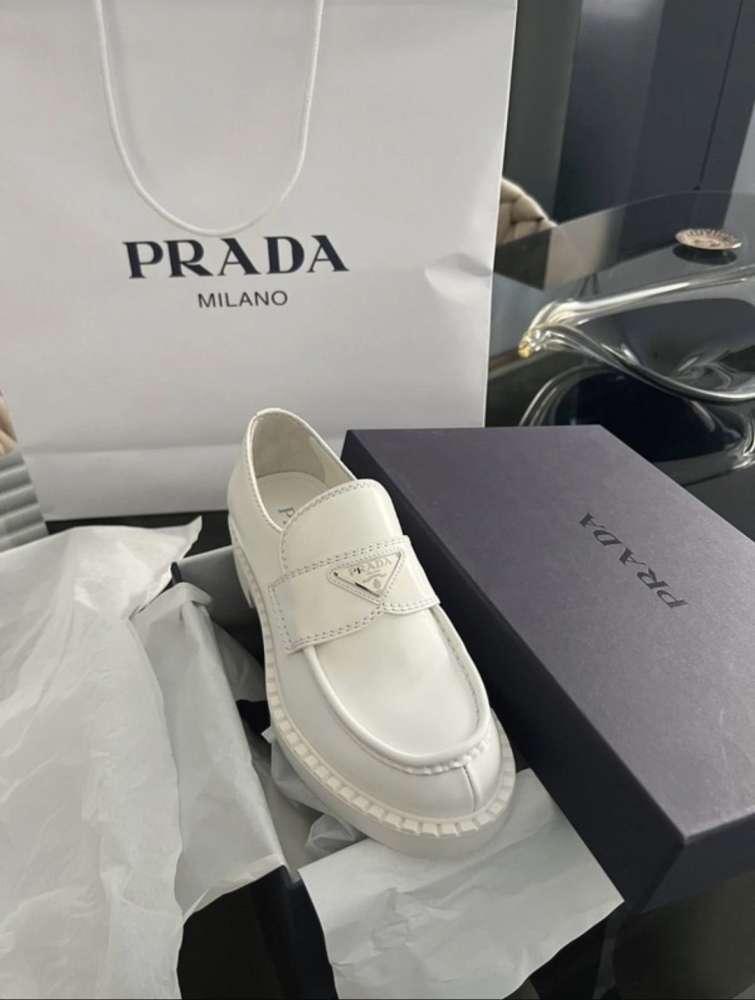 Prada mokasiny