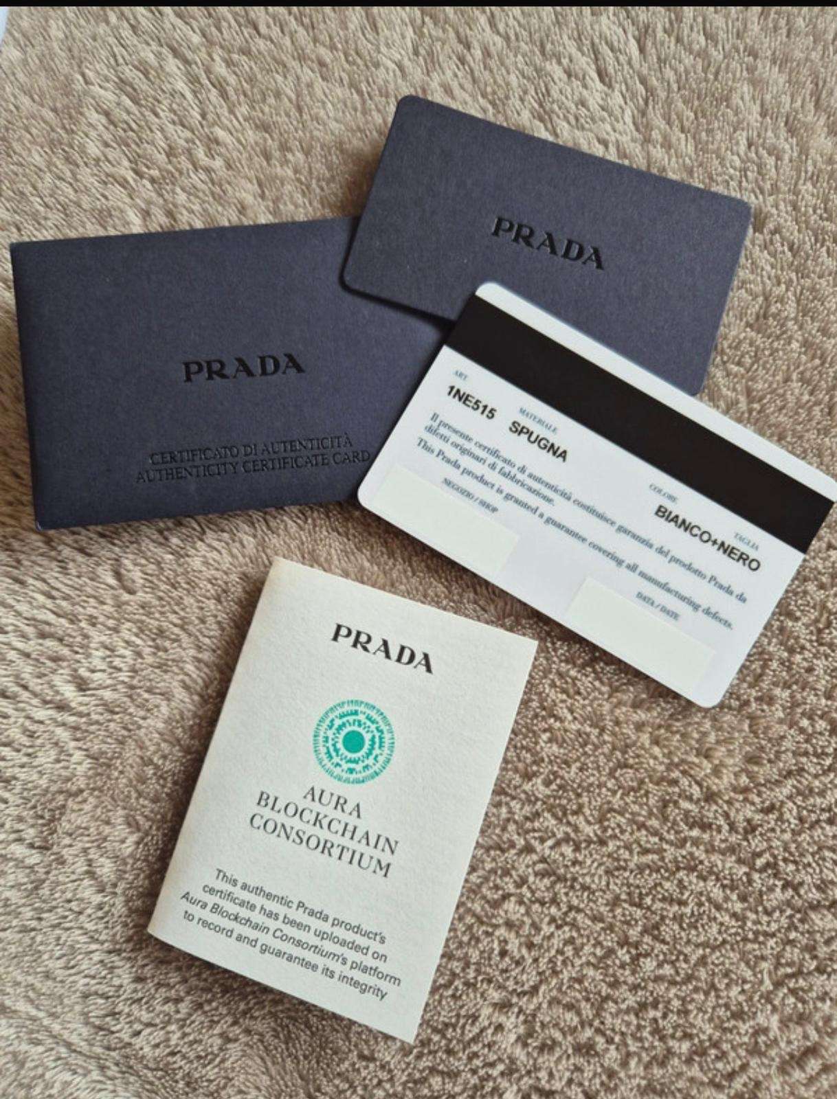 Prada kabelka