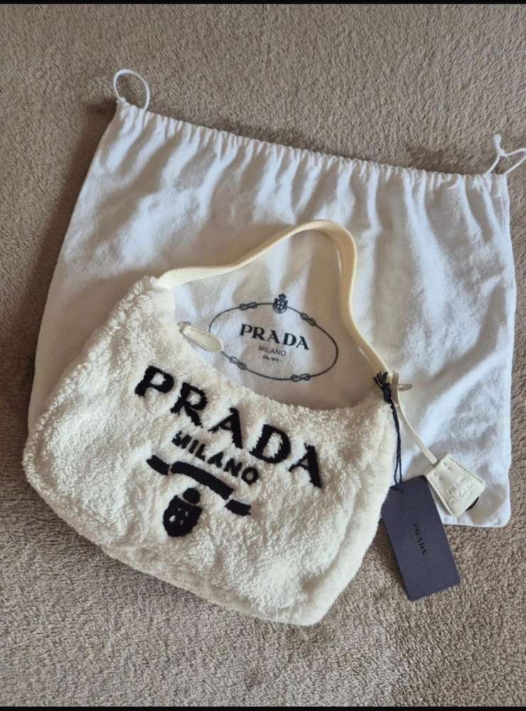 Prada kabelka