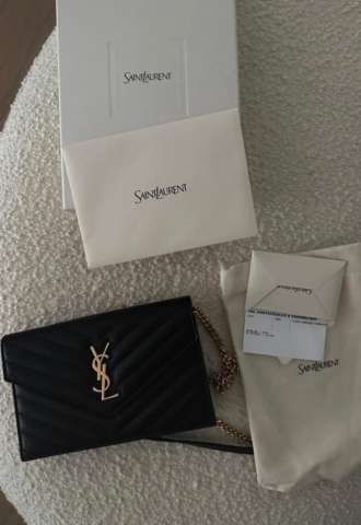 https://vipluxury.sk/YSL kabelka