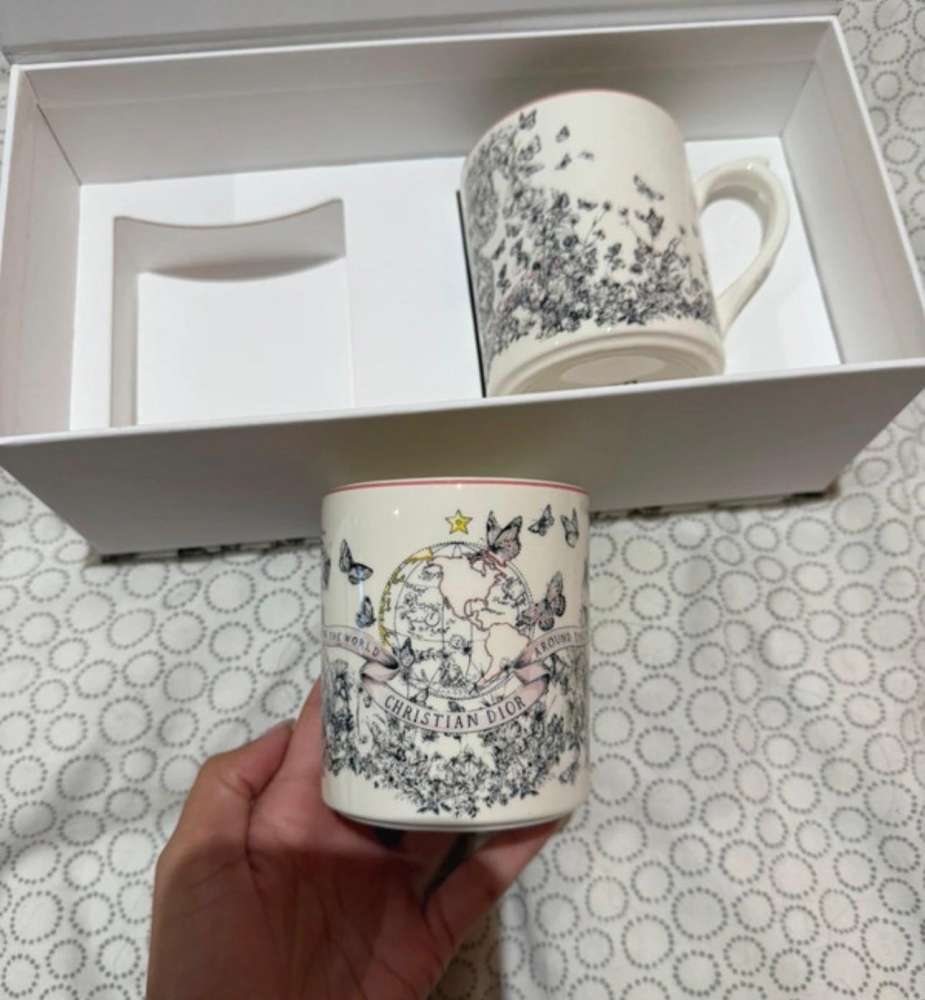Dior hrnčeky