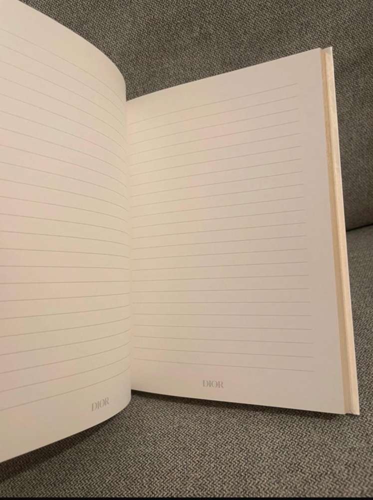 Dior zápisník