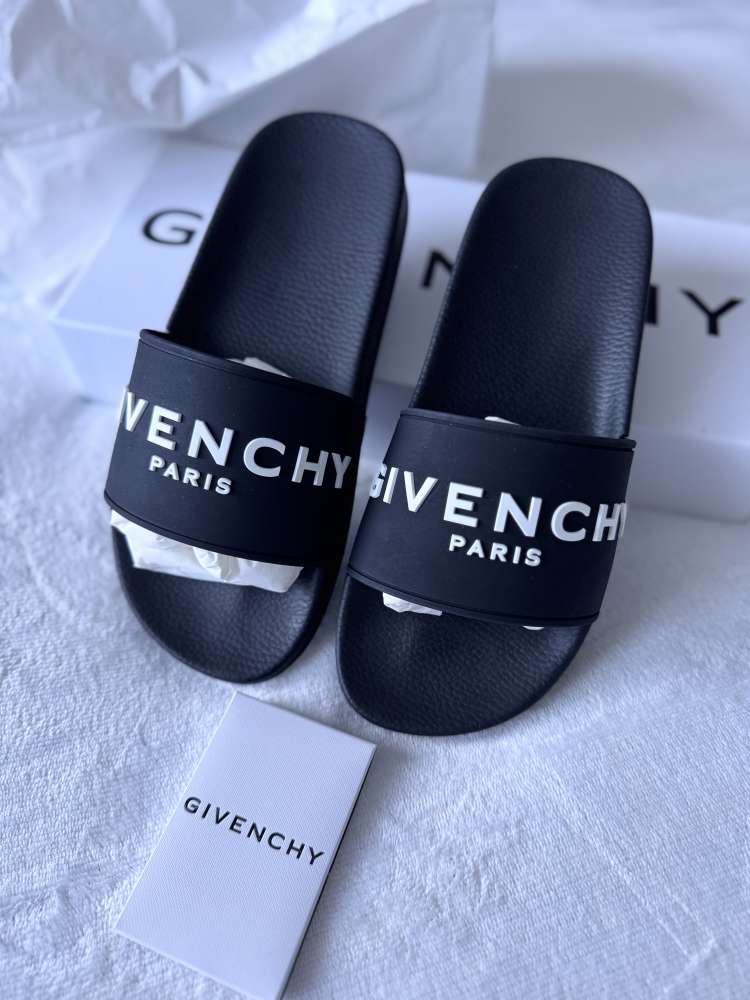 Givenchy šľapky