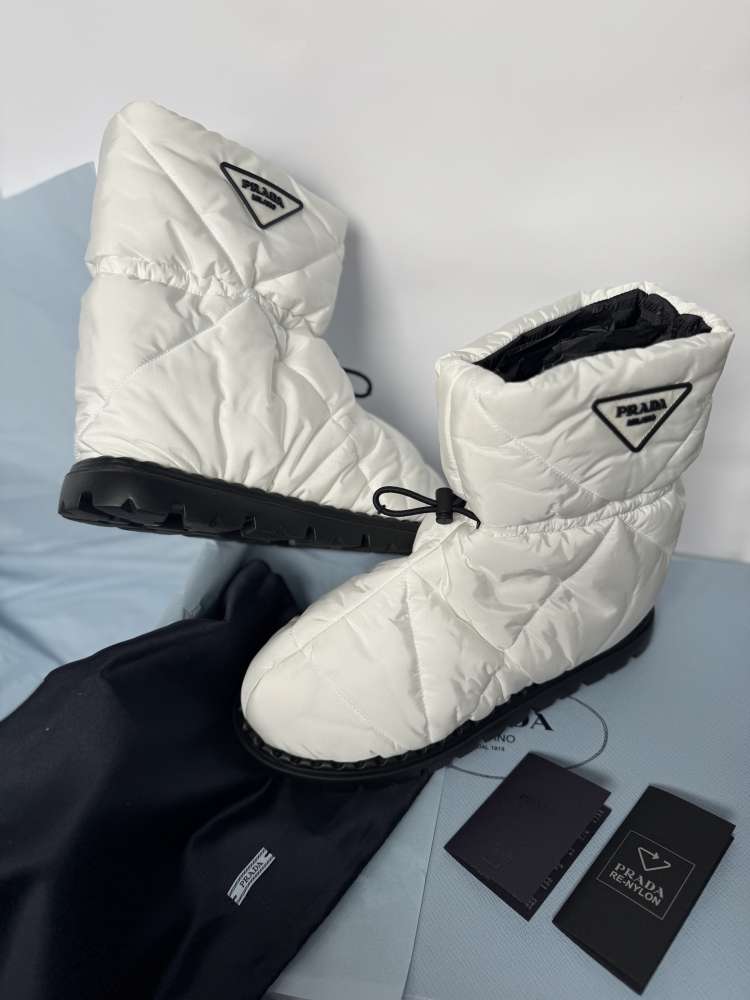 Prada snehule s dokladom