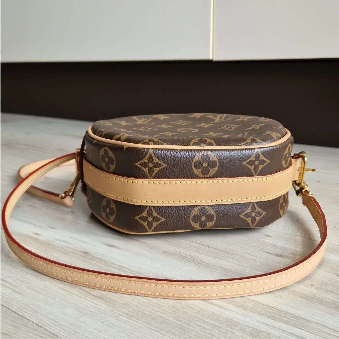 Louis Vuitton Chapeau Boite Souple PM