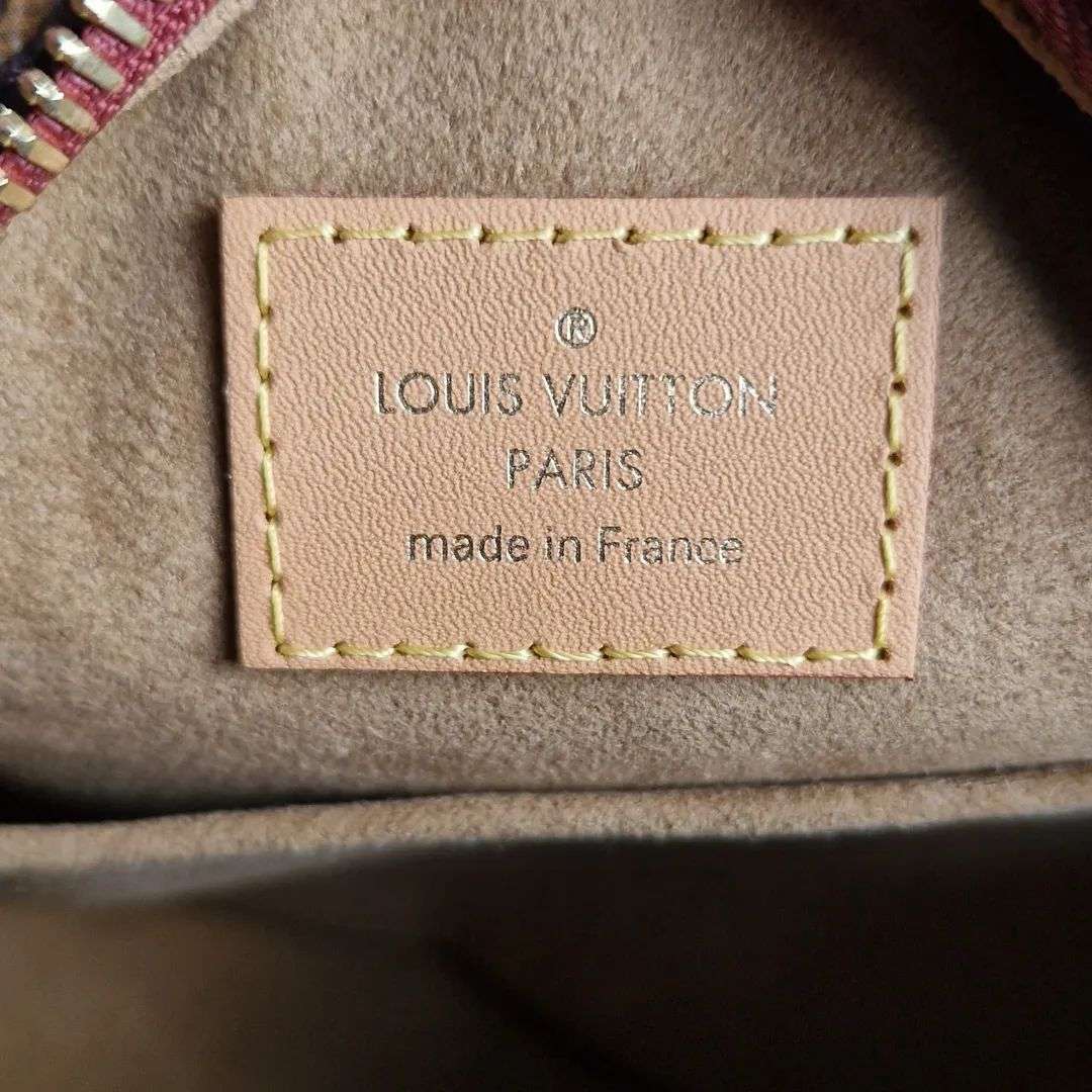 Louis Vuitton Chapeau Boite Souple PM