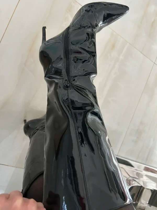 Guess kožené čižmy