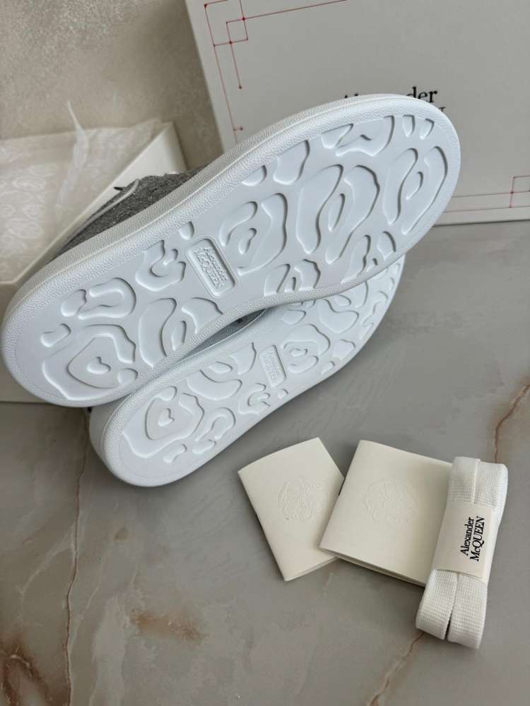 Alexander McQueen velkost 39