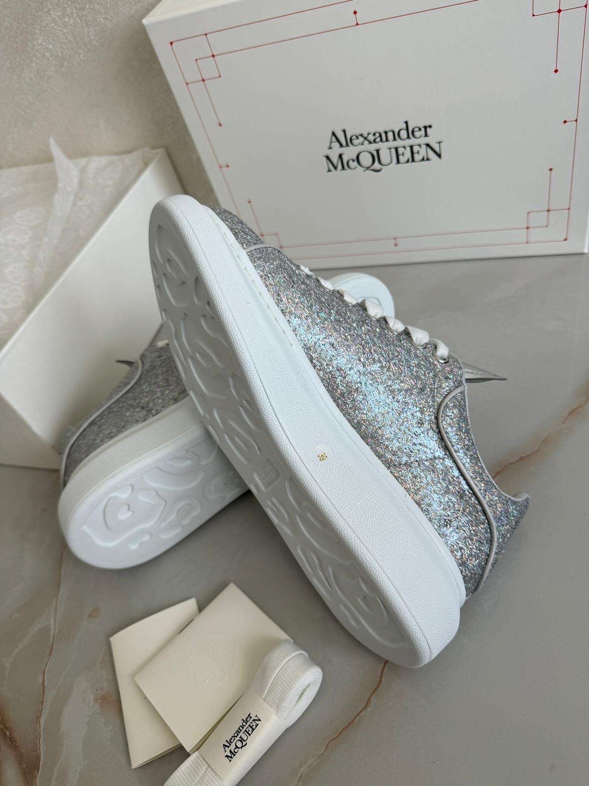 Alexander McQueen velkost 39