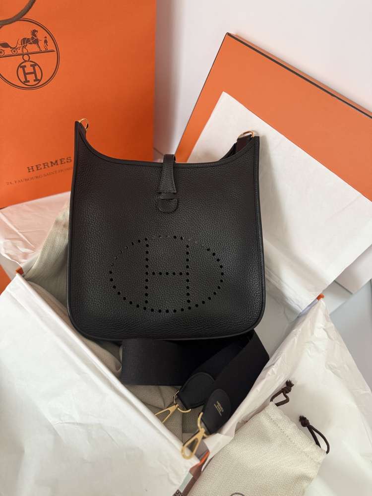 Hermes Evelyne 29 black GHW s dokladom