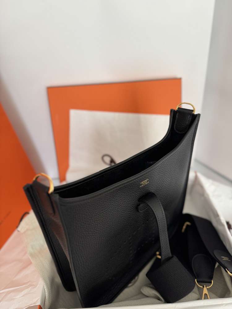 Hermes Evelyne 29 black GHW s dokladom