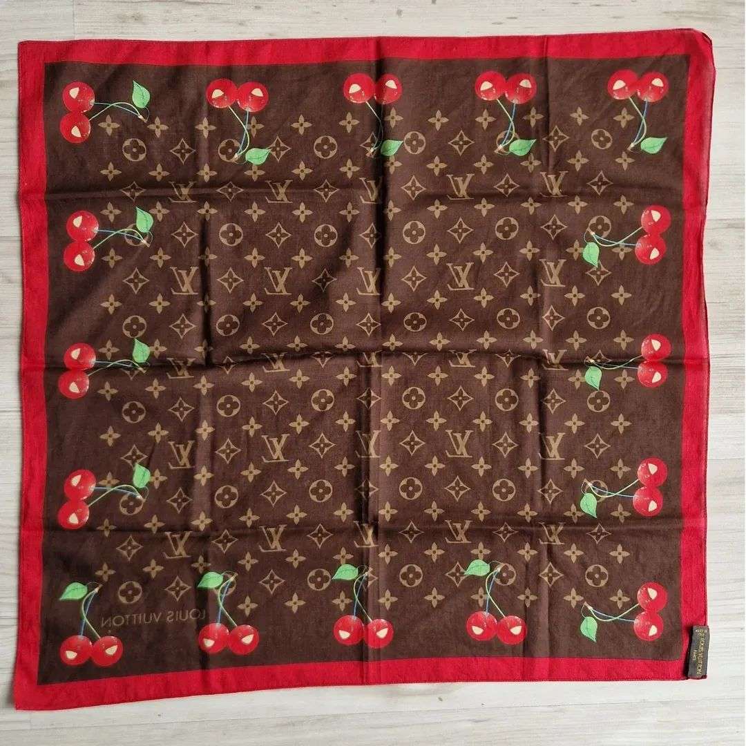Louis Vuitton Foulard