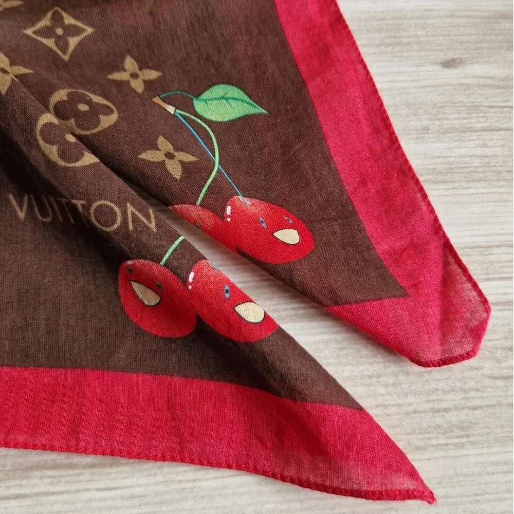 Louis Vuitton Foulard