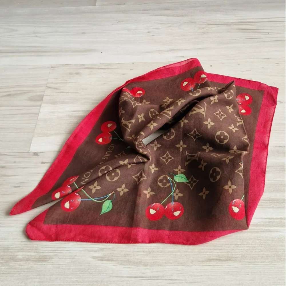 Louis Vuitton Foulard
