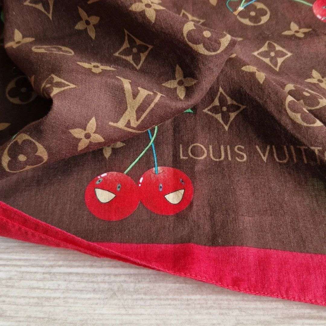 Louis Vuitton Foulard