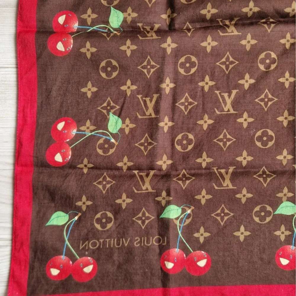 Louis Vuitton Foulard