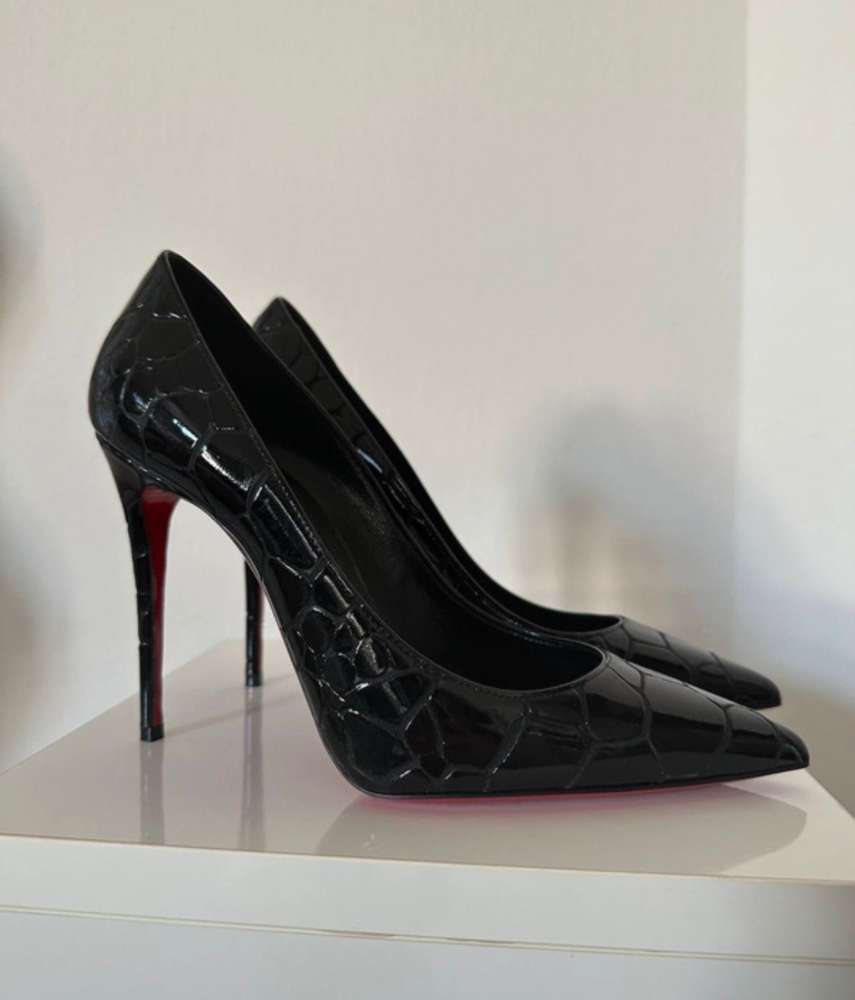 Louboutin lodičky
