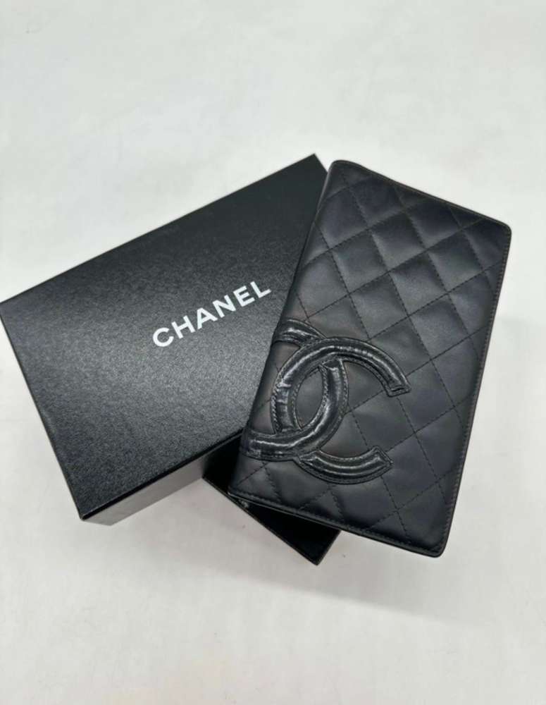 Chanel obal