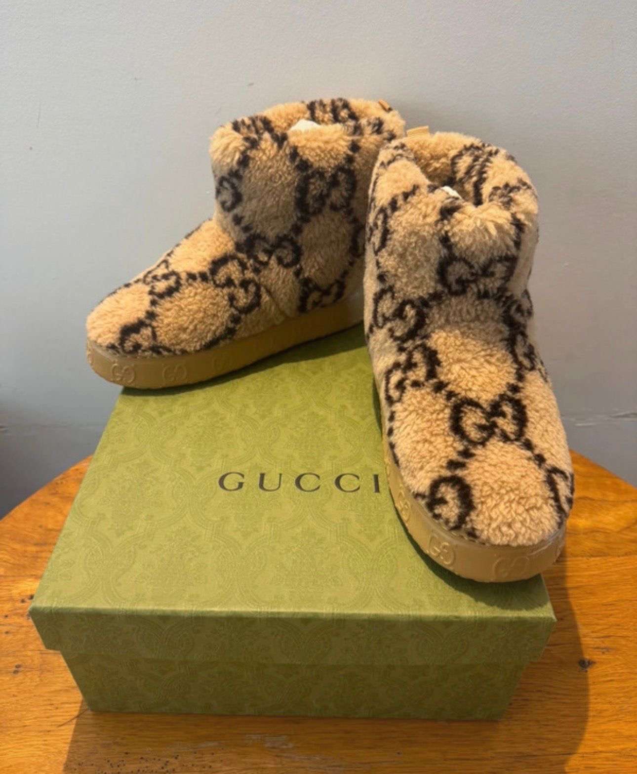 Gucci snehule