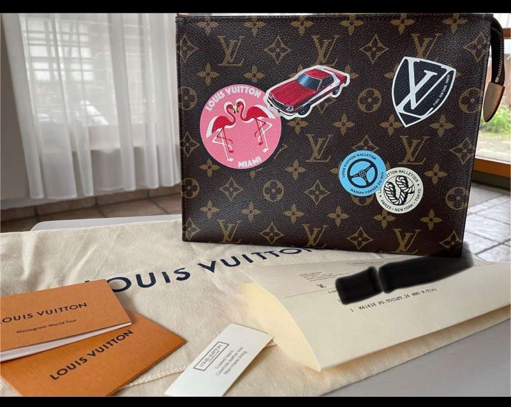 Louis Vuitton pochette