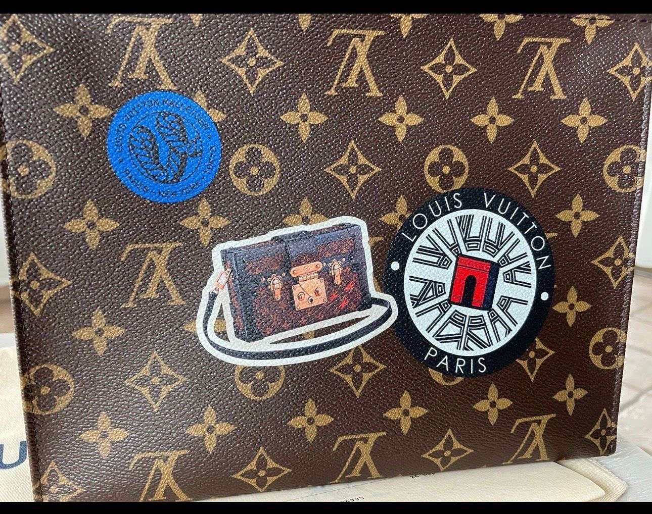 Louis Vuitton pochette