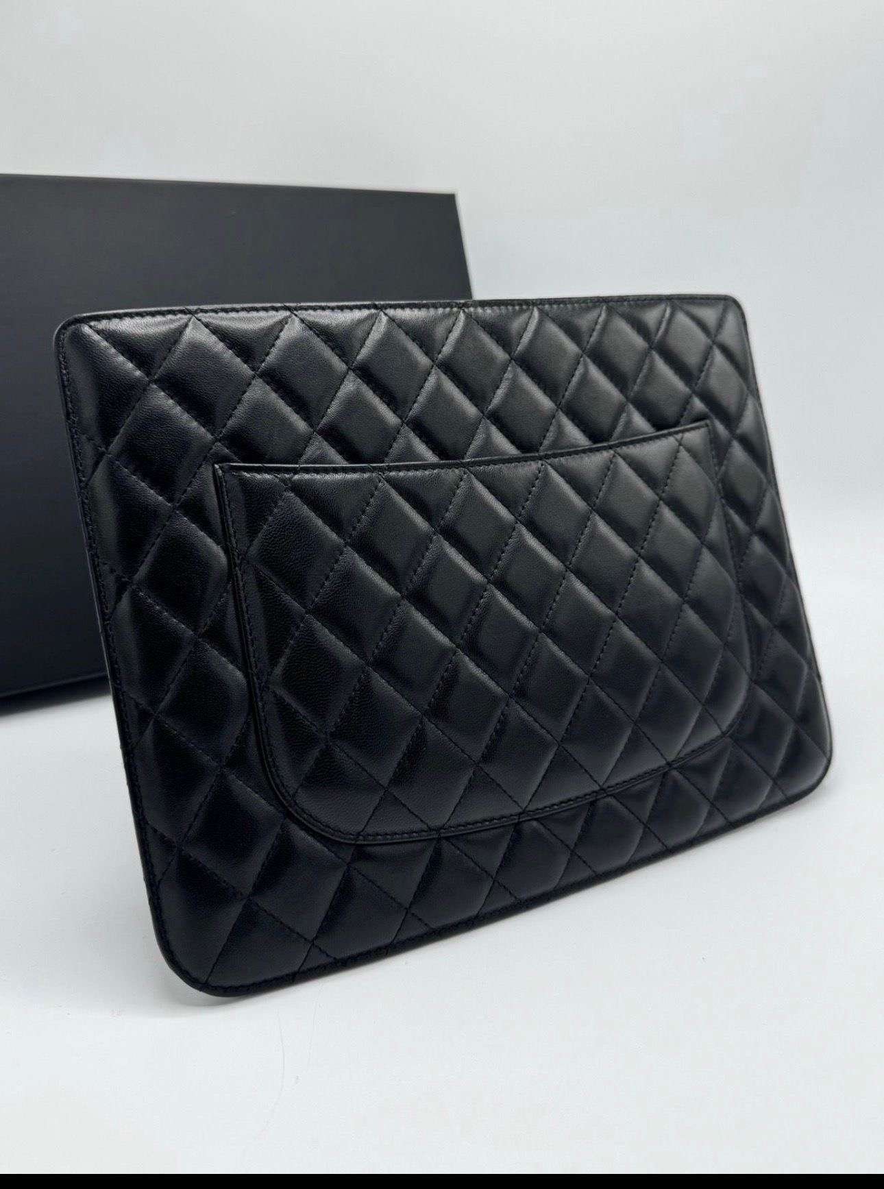 Chanel clutch