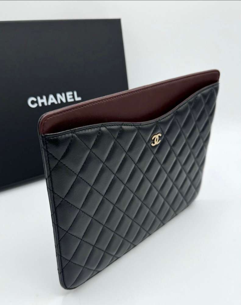 Chanel clutch