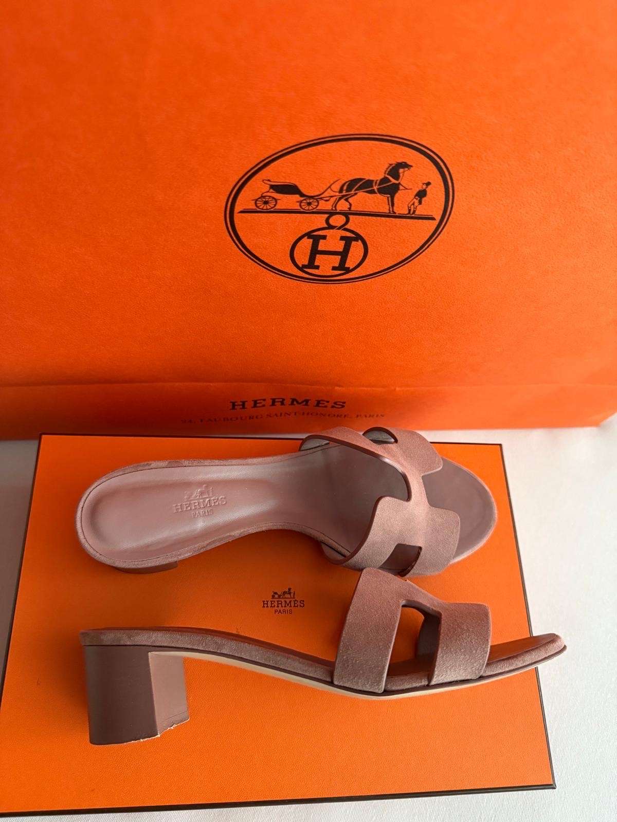 Hermes Oasis Rose narušuje