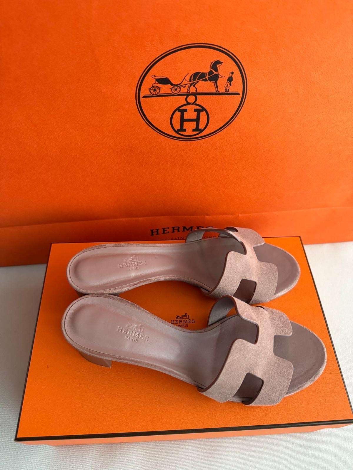 Hermes Oasis Rose narušuje