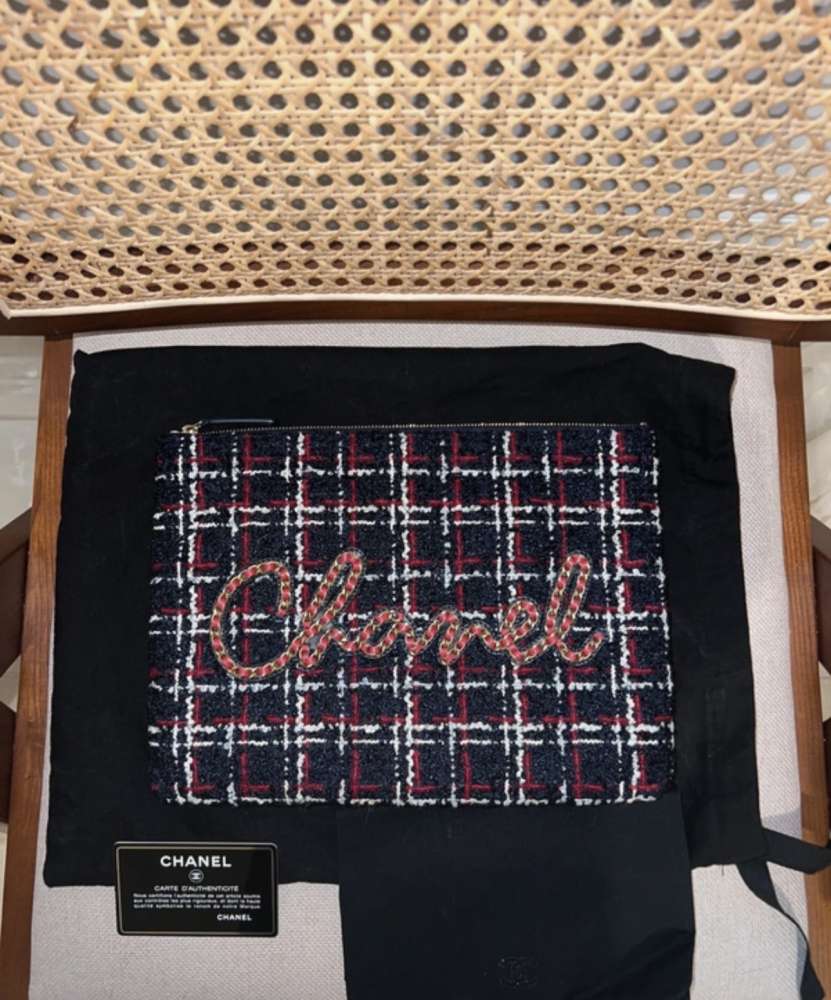 Chanel clutch