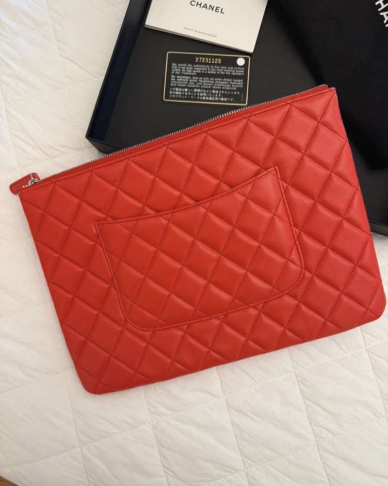 Chanel clutch