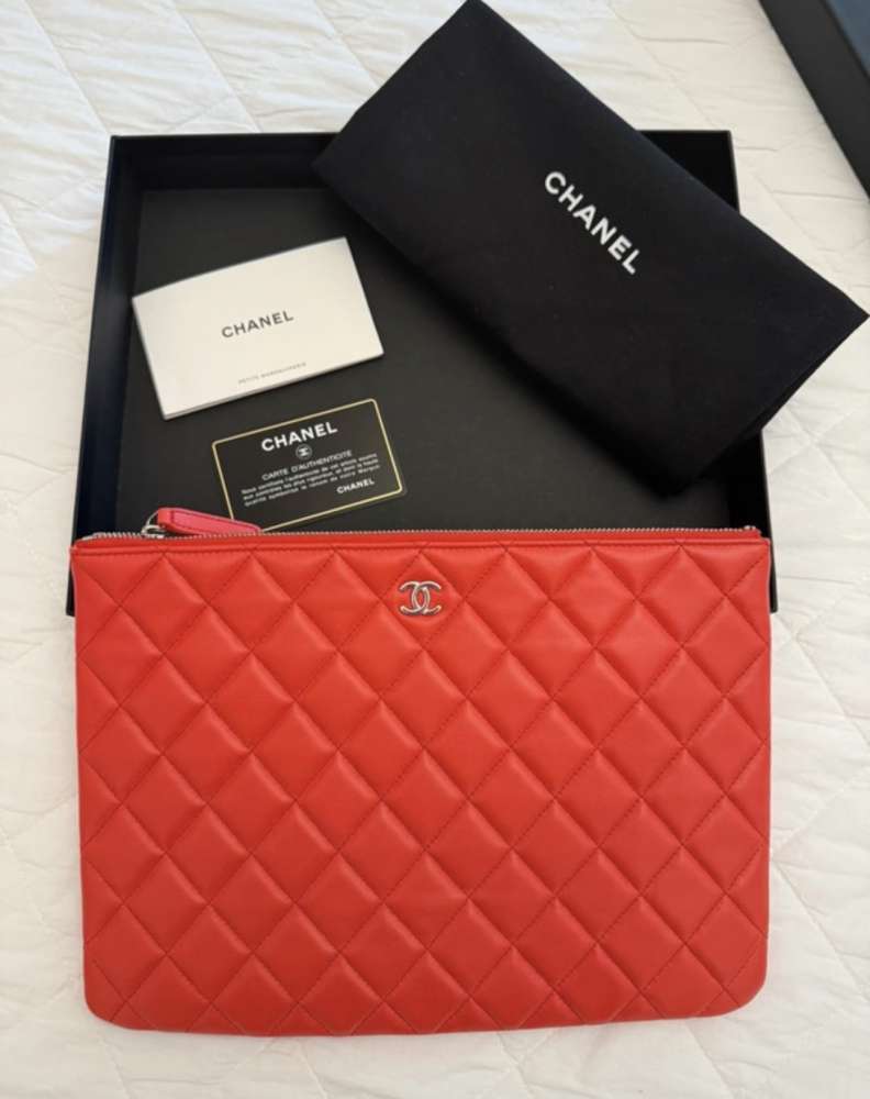 Chanel clutch