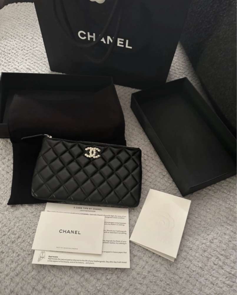 Chanel clutch