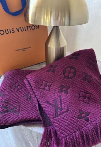 https://vipluxury.sk/Louis Vuitton Logomania šál